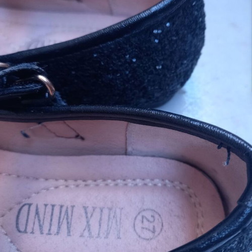 Ballerinas girl size 27 like new with sparkling crystals black