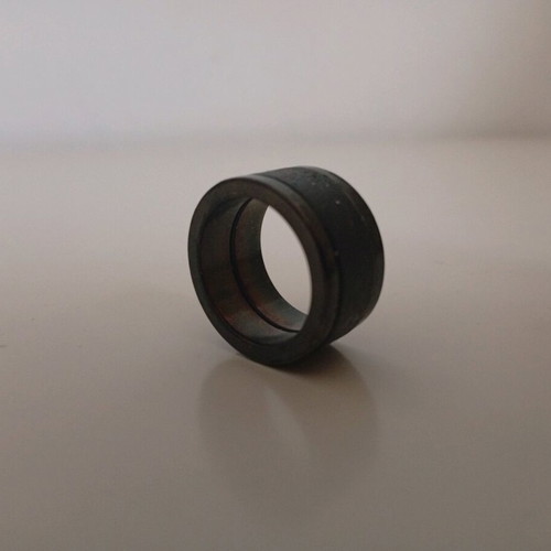 Minimal black ring like new, black metal design