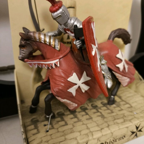 Collectible Crusader Knight figure on horse Ibiscus new with box