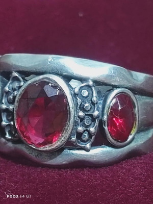 Silver 925 ring with garnets like new, Byzantine style, size 16