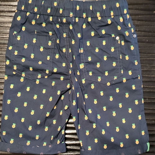 Boys' shorts like new pack of 3 for ages 5-6
