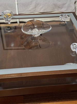 Coffee table like new, wood, vege finish
