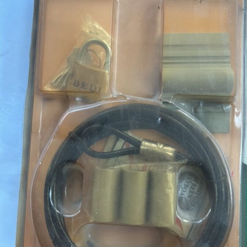 Lock 'n' Keep XSRE laptop lock for peripherals, collectible