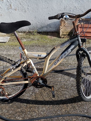 Orient 24 Inch Bicycle used, men's, with gears and front suspension