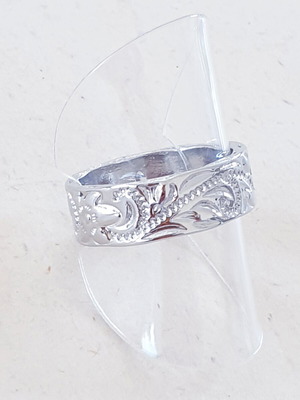 Silver 925 carved ring 7mm size 54 like new
