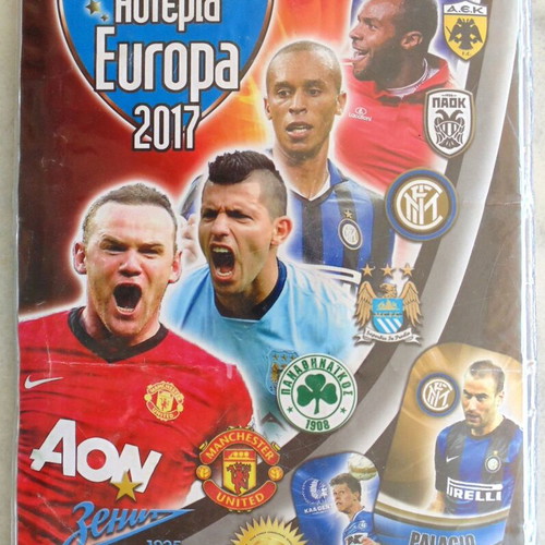 Complete football metal tags album, foil, Lot 200