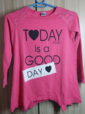 Spark kids t-shirt size 10 like new, black and pink