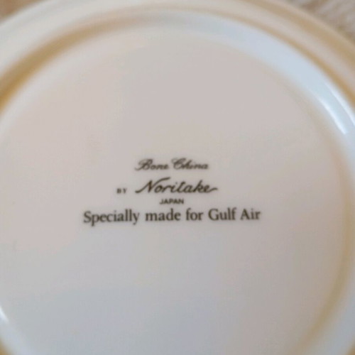 Gulf Air porcelain lot like new, 13 pieces from Bahrain airlines
