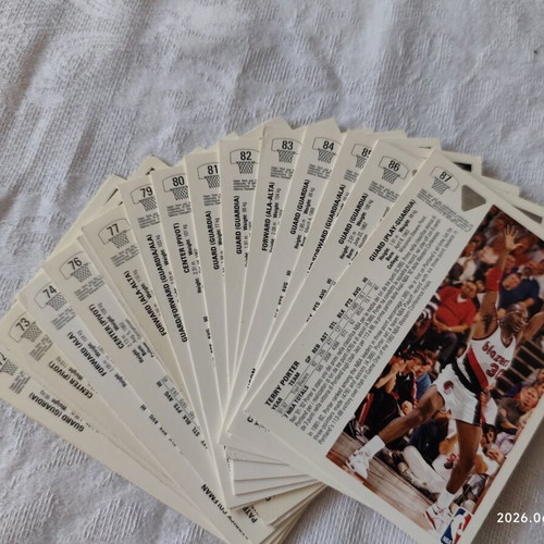 Upper Deck NBA 1991-92 cards, 208 pieces