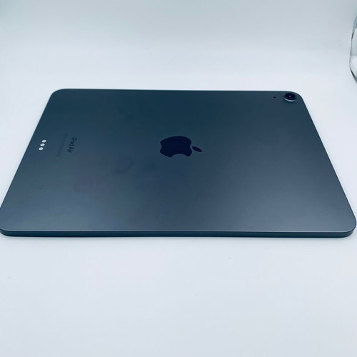 iPad Air 5th Generation 2022 64GB Space Gray Apple used