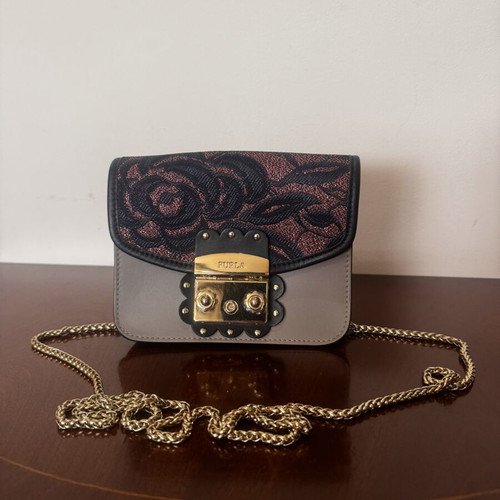 Furla Metropolis crossbody bag like new, beige