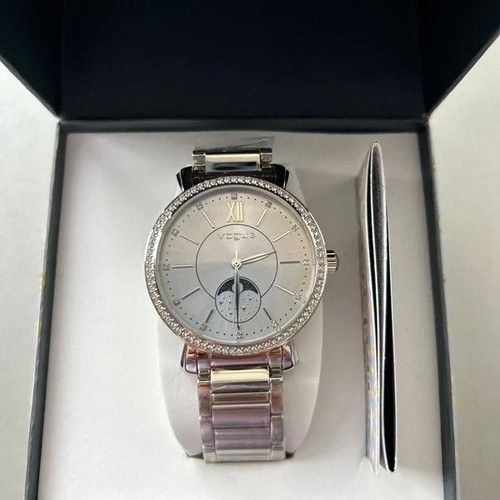 Vogue set of 2 women's watches new, gold and silver