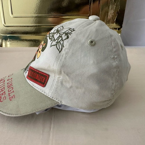 Disney hat 46 cm like new