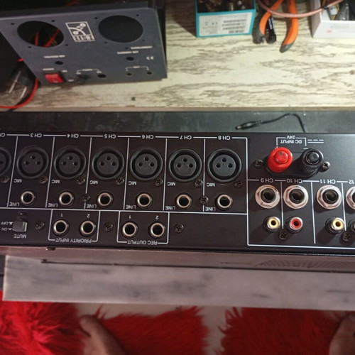 Mixer for Phantom Microphone used in excellent condition