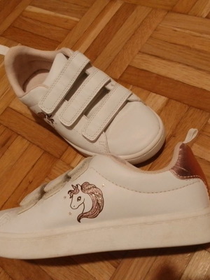 H&M girls' white sneakers like new, size 29