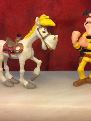 Plastoy 2 figures Dolly and Dalton like new