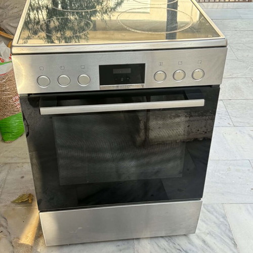 Bosch oven like new