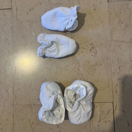 Baby jumpsuit like new, white, 3-6 months