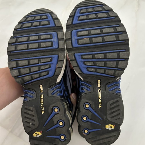 Nike Air Tuned Kids Athletic Shoes used size 35.5 black blue