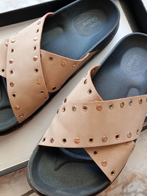 Sunshine Anatomical Shoes Like New, Size 38, Black and Beige