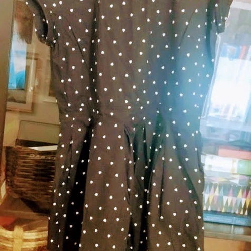 Short dress with zipper and white hearts used, size 40