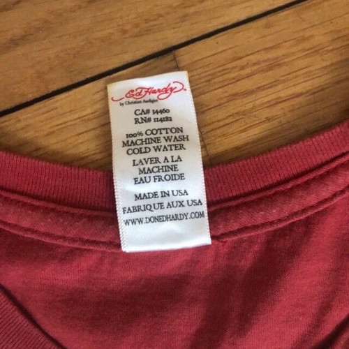 Ed Hardy women's tshirt collectible like new, red size M