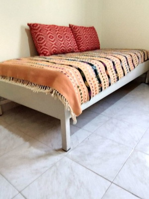 Κρεβάτι μονό μεταλλική κατασκευή με στρώμα μεταχειρισμένο