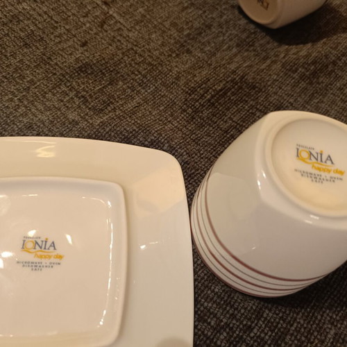 Ionia porcelain tea set new, 5 cups with saucers