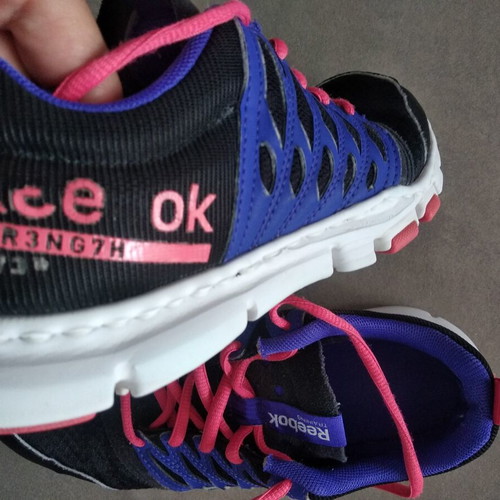 Reebok athletic shoes used, size 36, black and pink