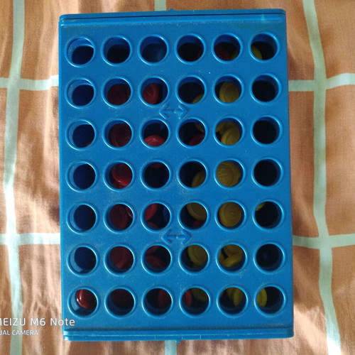 Connect Four Vertical Checkers Strategy Game 1981 new