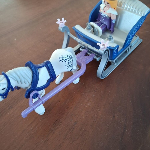 Playmobil Magic sleigh set with royal couple, used, missing king