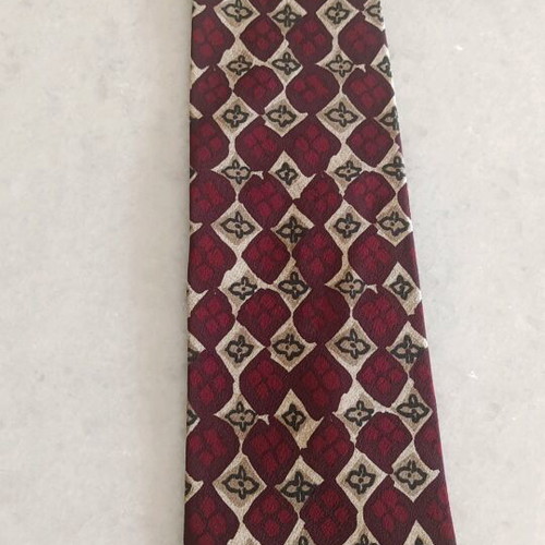 Hugo Boss Vintage Silk Tie like new, burgundy with beige geometric pattern