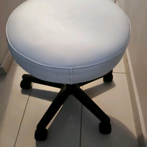 Gas Lift Beauty Stool used, white color