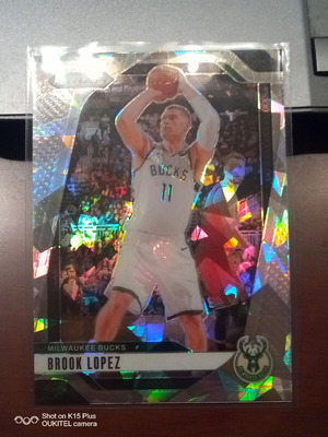 Panini Prizm Basketball Card Brook Lopez Silver Cracked Ice 2024-25 like new #74 Bucks
