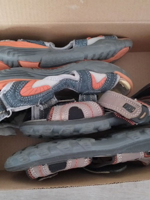 Children's summer shoes used, 2 pairs, size 32, gray and blue sandals