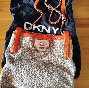 Τσάντα χιαστί DKNY