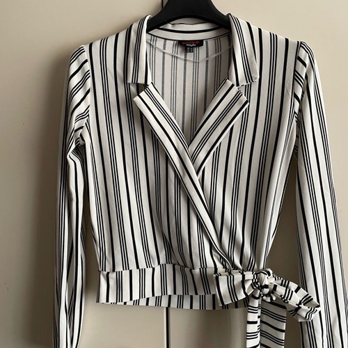Blouse - shirt elastic like new, size XS, black and white