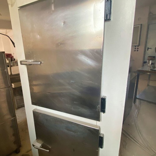Professional column refrigerator used with external motor