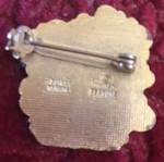 Snoopy pin like new
