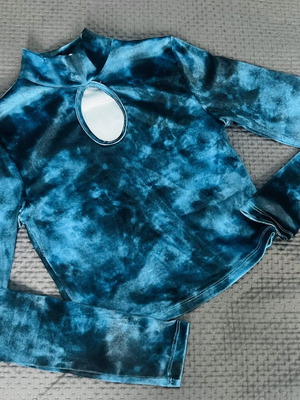 Women's blouse like new, size S, black and blue
