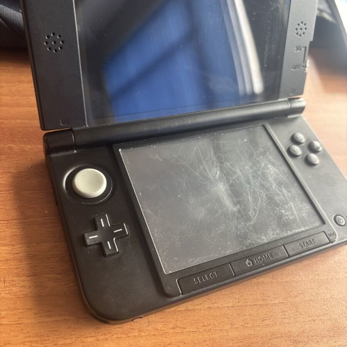 Nintendo 3DS XL modded used with charger cable