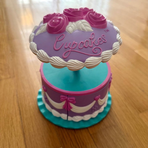 Vintage Cupcakes Tea Party Cake playset like new