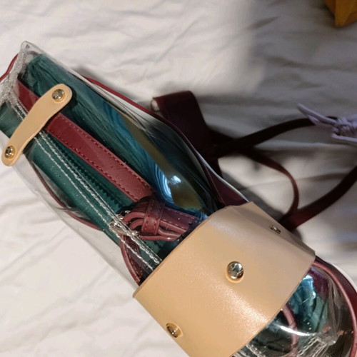 Axel handbag like new with detachable pouch