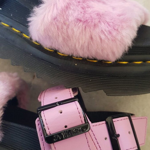Dr Martens sandals with pink fur like new, size 37