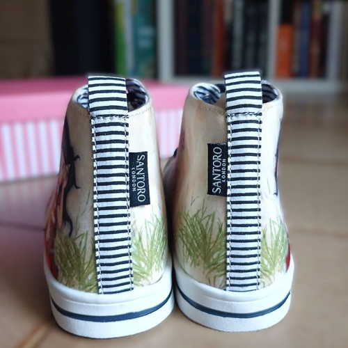 Santoro London Gorjuss High Sneakers Size 33 New Beige Black