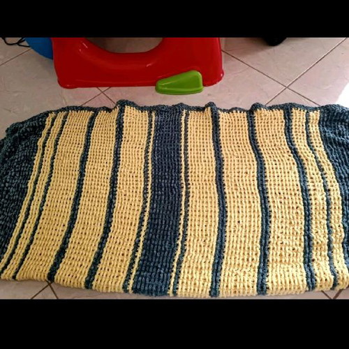 Nef nef crib set like new, piqué blanket and filled pillow