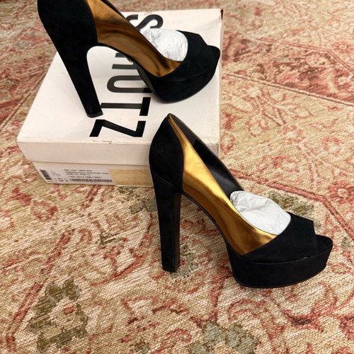 Schutz high heels genuine leather black with gold details new, size 36