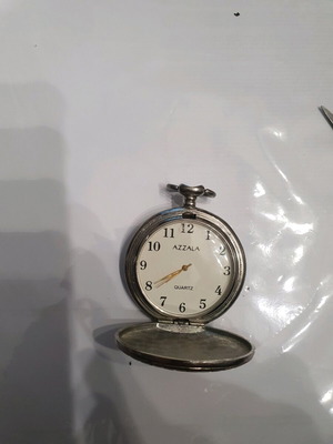 Vintage pocket watch like new, silver color