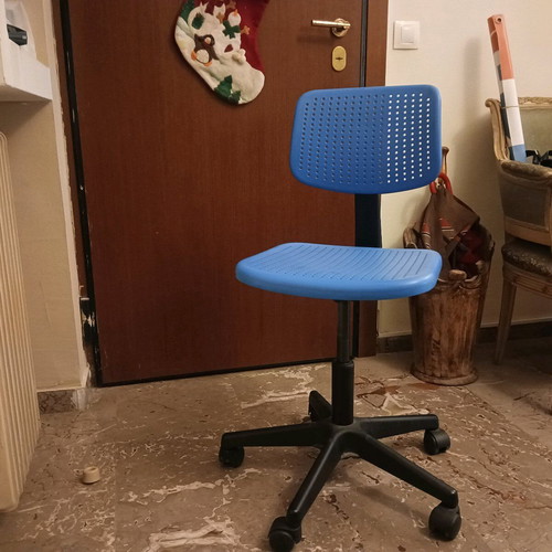 IKEA children's office chair like new