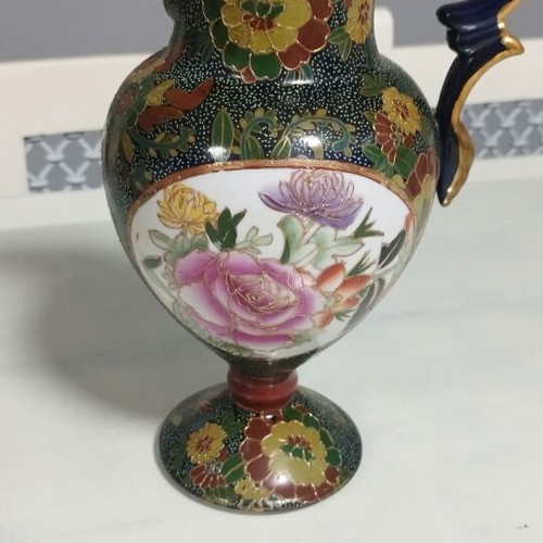 Limoges decorative jug like new with floral and gold details